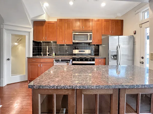 219 Rhode Island Ave NE, Washington, DC 20002