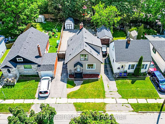3rd image of 93 Brock St W