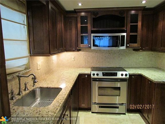 4th image of 2312 S Cypress Bend Dr APT 108