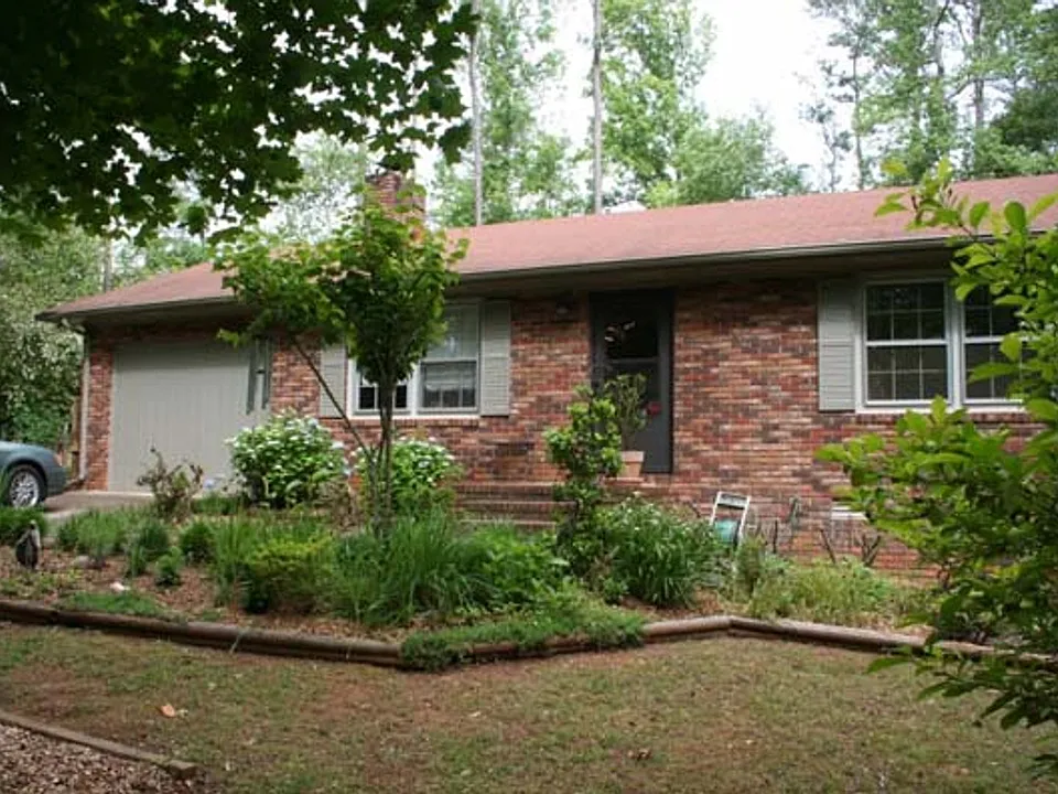 245 Rocky Dr
