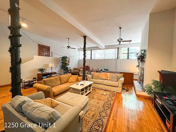5th image of 1250 W Grace St #2106775