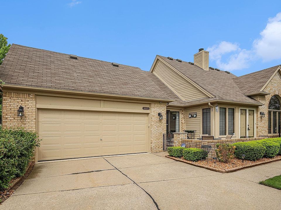 1st image of 16825 Crystal Dr