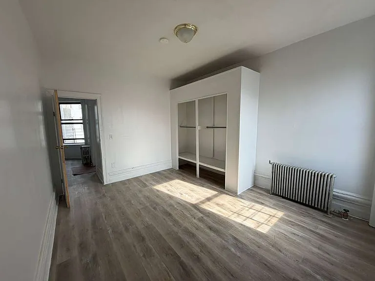 312 E 197th St #4D — Photo 6