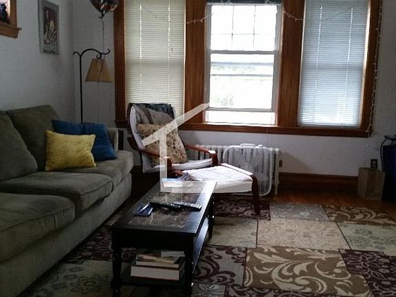 4th image of 24 Lyne Rd