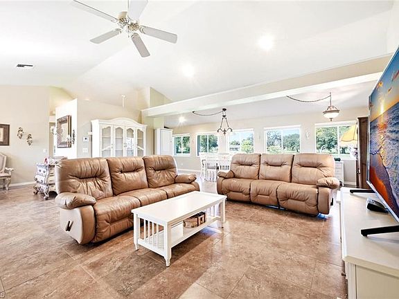 5th image of 112 Bordeaux CT