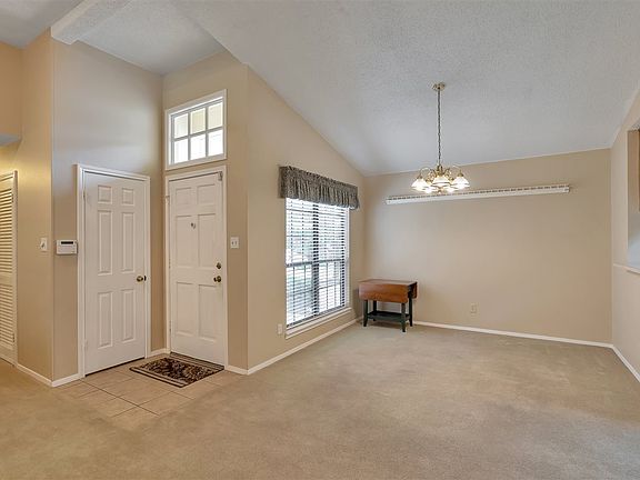 4th image of 2709 Timberwood Trl
