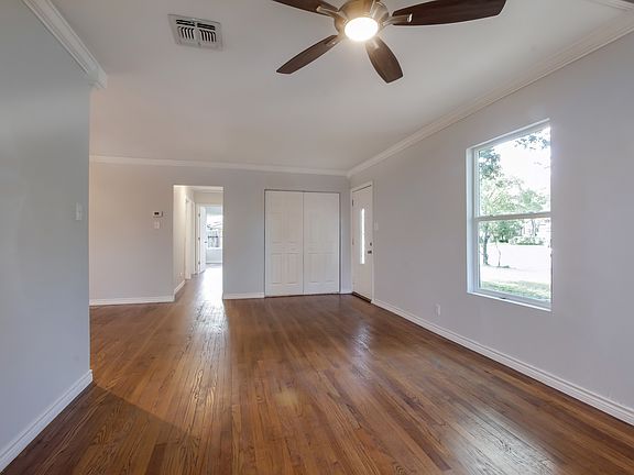5th image of 210 Greenwich Blvd