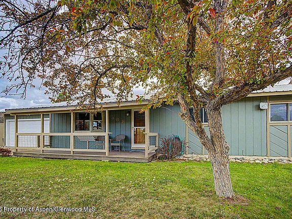 3rd image of 388 Cedar Cir