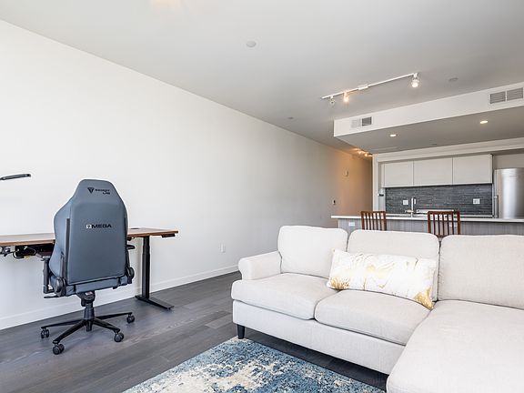 3rd image of 1515 15th St APT 503