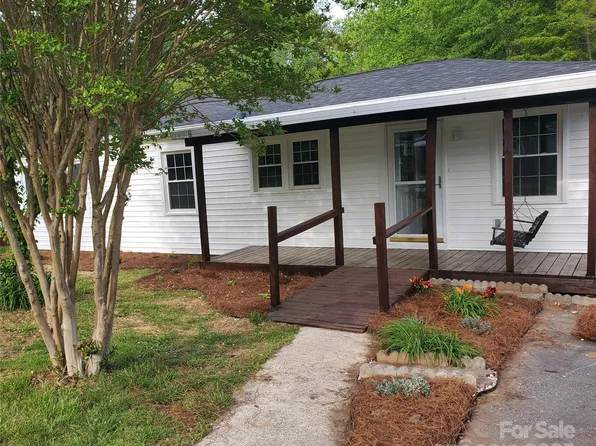 515 37th St SW, Hickory, NC 28602
