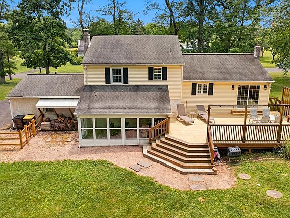 3rd image of 1324 Timber Ln