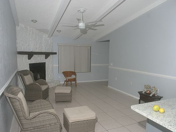 3rd image of 721 Garden Dr