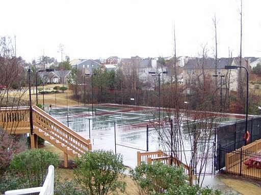 5th image of 951 Fairmont Park Dr