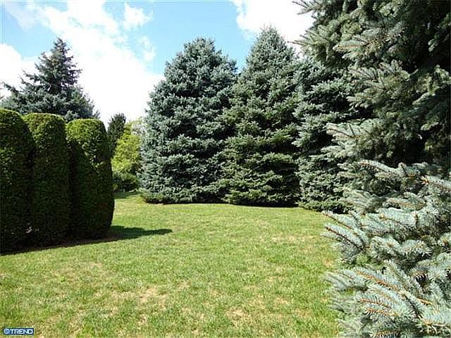 2nd image of 42 Buckingham Dr