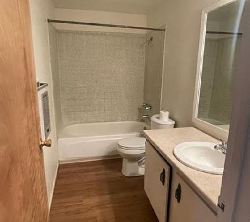 1st image of 2842 N Park Ave #0
