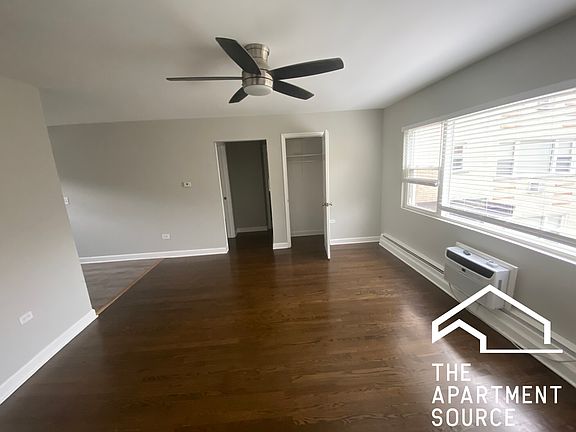 5th image of 1331 W Sherwin Ave #1
