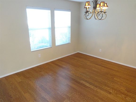 3rd image of 1627 Hickory Creek Ln