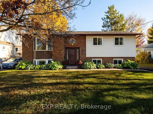 141 Napoleon St, Carleton Place, ON K7C 2X1