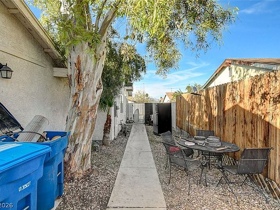 4th image of 4442 Via San Rafael