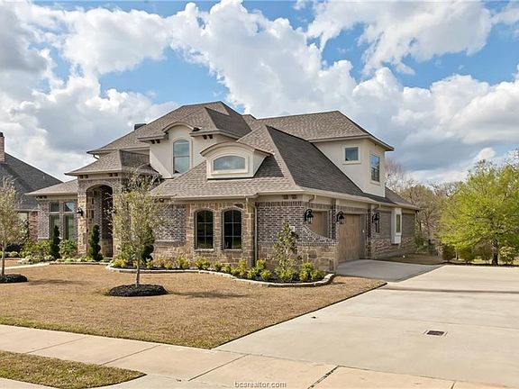 2nd image of 1241 Quarry Oaks Dr