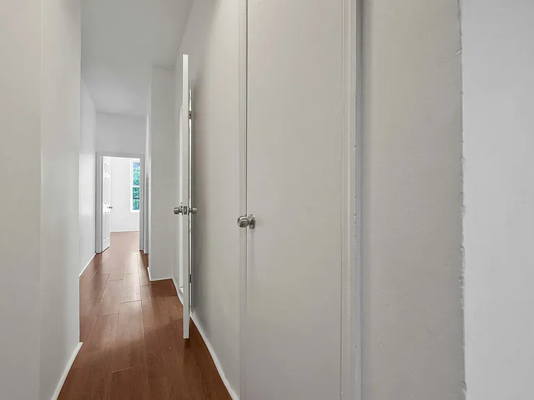 84 Saratoga Ave #3R — Photo 2