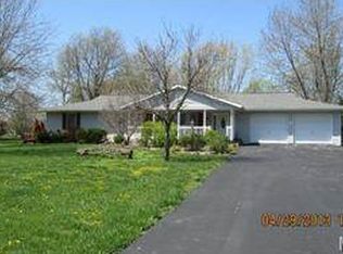 915 S Jefferson St, Centralia, MO 65240