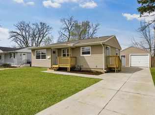 1110 Regent St NE, Cedar Rapids, IA 52402