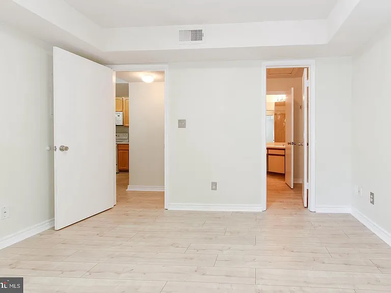 3916 Penderview Dr #436 — Photo 9