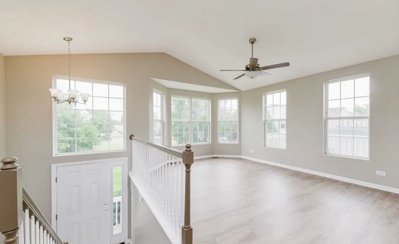 2 bed, 1360 sqft, $2,100 — Photo 2