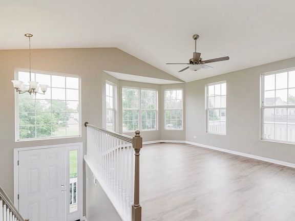2nd image of 1670 Park Vista Ln