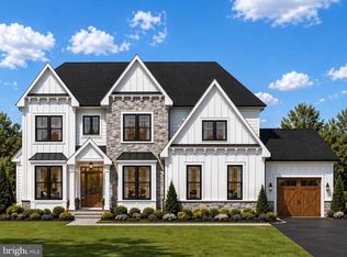 8904 Higdon Dr, Vienna, VA 22182