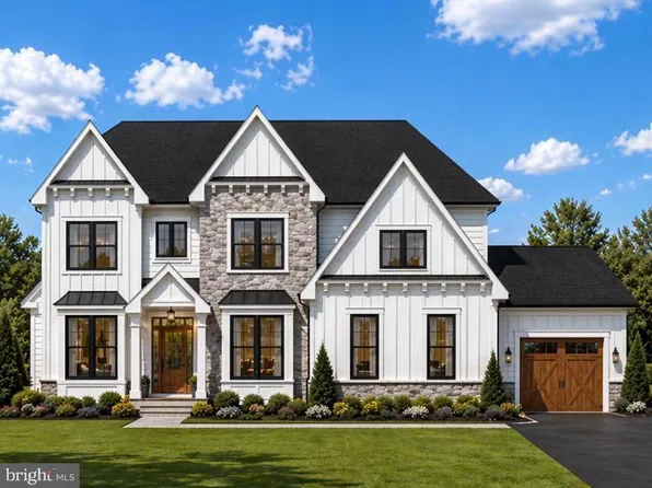 8904 Higdon Dr, Vienna, VA 22182