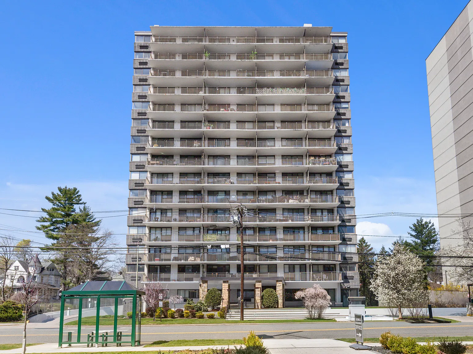 1 bed, 1047 sqft, $2,000 — Photo 1