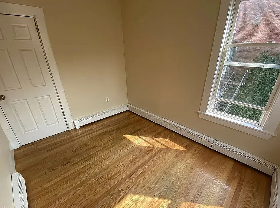 3 bed, 9999 sqft, $3,750 — Photo 4