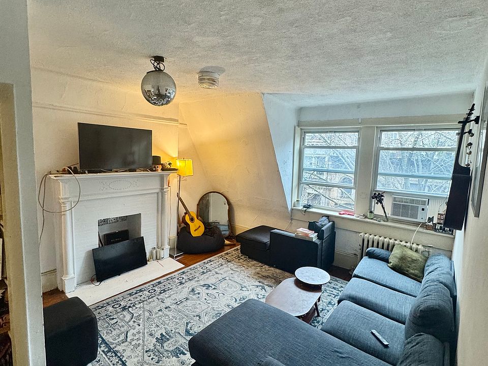 1st image of 255 W 91st St APT 5A