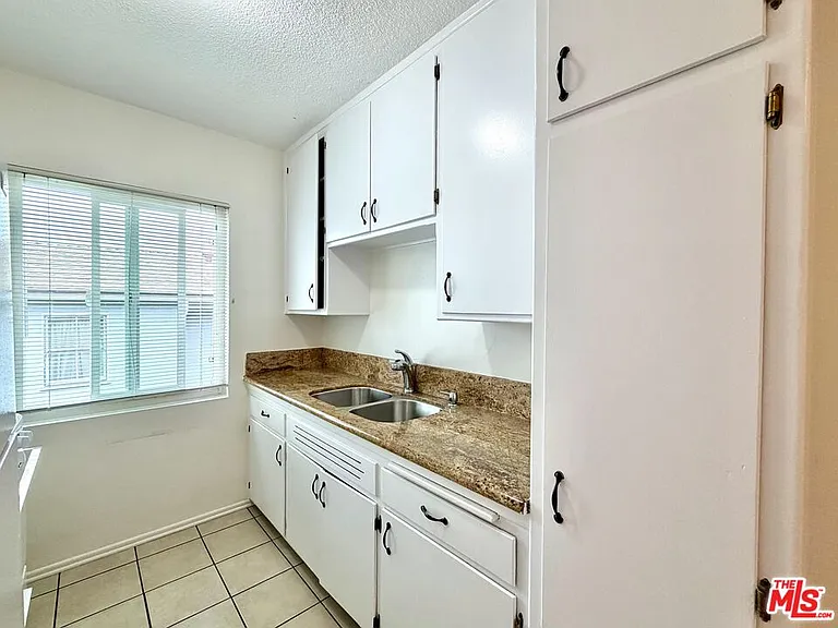 1346 S Cochran Ave #2 — Photo 4