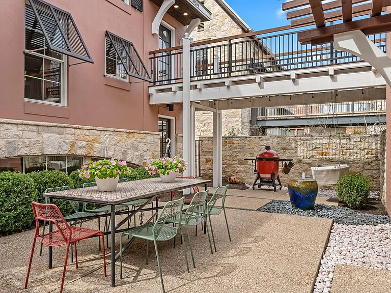 10204 Echoridge Dr — Photo 31