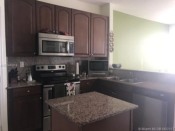 3rd image of 11482 NW 79th Ln