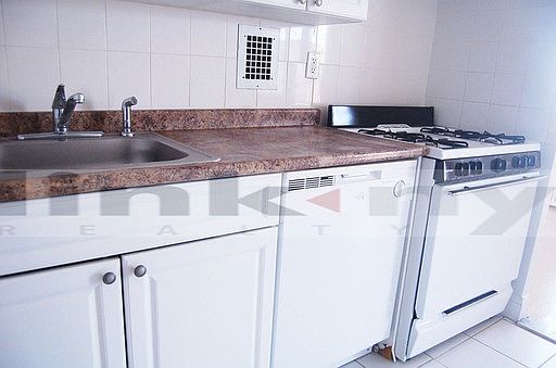 3rd image of 30 Park Ave APT 3A