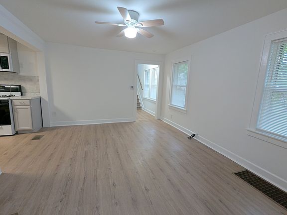 5th image of 309 Grand Ave #2