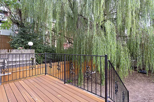 Rented by Compass | media 25