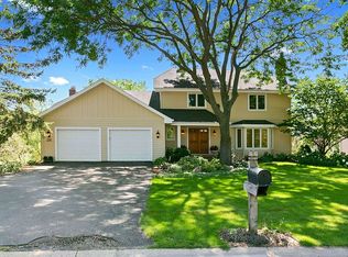 370 Brockton Ln N, Plymouth, MN 55447