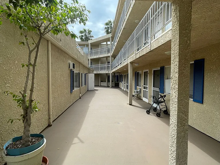 Elm Terrace Apartments — Photo 5
