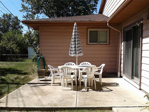 2nd image of 26412 Leslie Ave