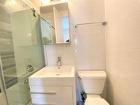 5th image of 156 E 117th St #1A
