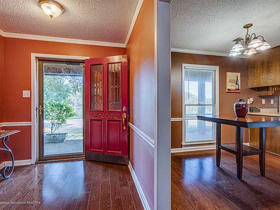 5th image of 6710 Lake Forest Dr