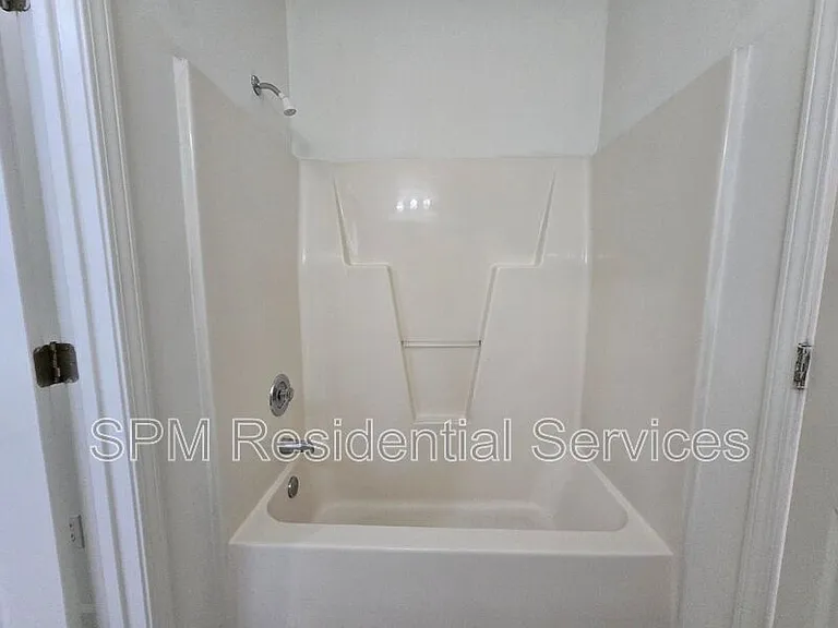 4210 Lake Ave #122 — Photo 11