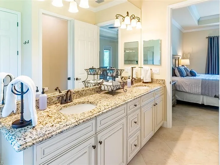 9372 Vercelli Ct — Photo 23