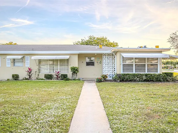 350 High Point Blvd APT C, Delray Beach, FL 33445