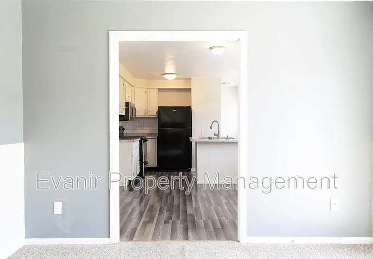 790 Branford Rd — Photo 26